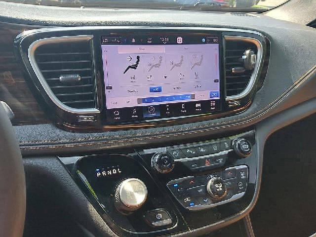 2022 Chrysler Pacifica Pinnacle AWD