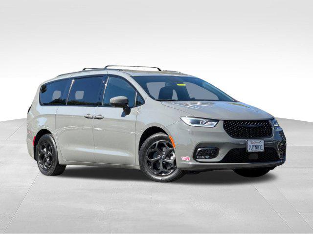 2023 Chrysler Pacifica Hybrid Touring L