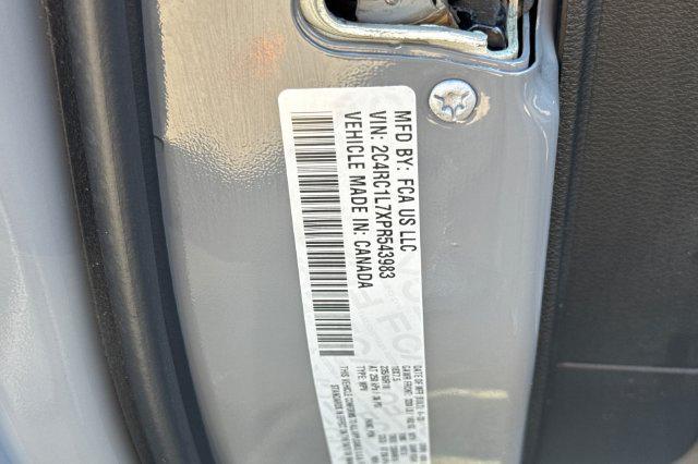 2023 Chrysler Pacifica Hybrid Touring L