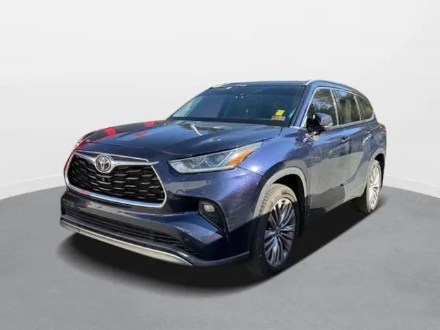 2023 Toyota Highlander Platinum for sale in Mount Hope, WV