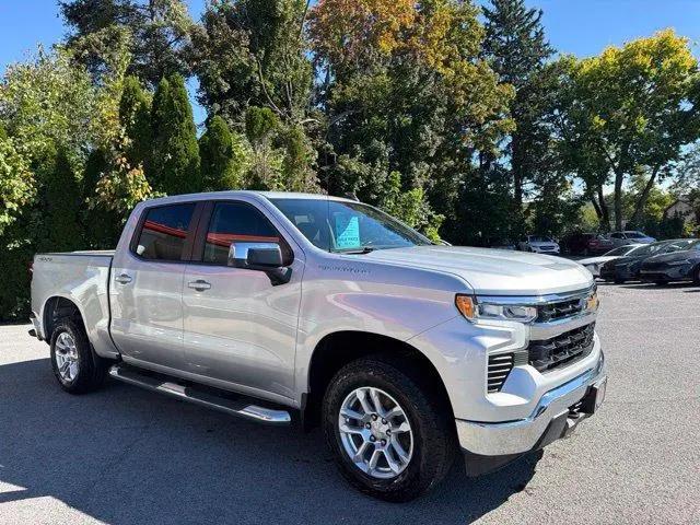2022 Chevrolet Silverado 1500 4WD Crew Cab Standard Bed LT for sale in Sunbury, PA