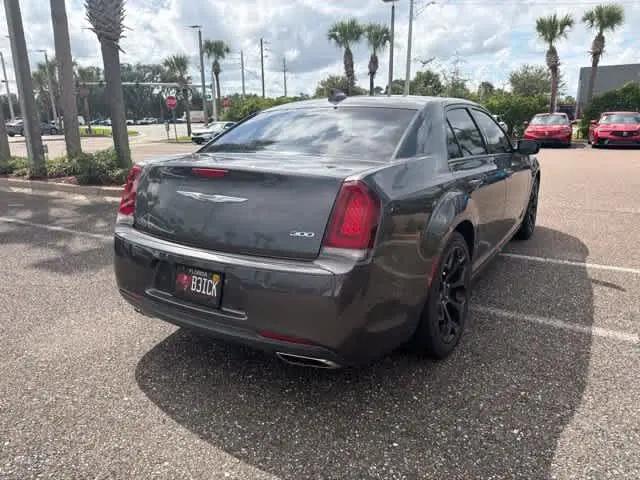 2019 Chrysler 300 Touring