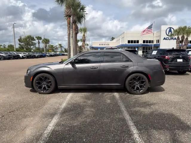 2019 Chrysler 300 Touring