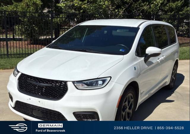 2023 Chrysler Pacifica Hybrid Touring L for sale near Beavercreek, OH