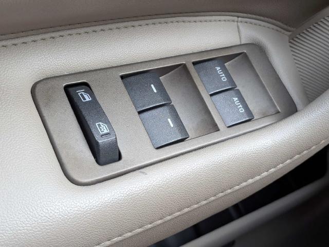 2014 Lincoln MKX Base