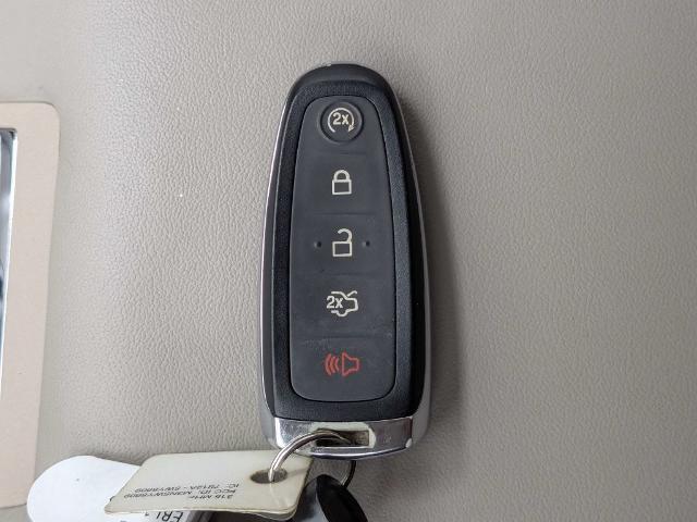 2014 Lincoln MKX Base