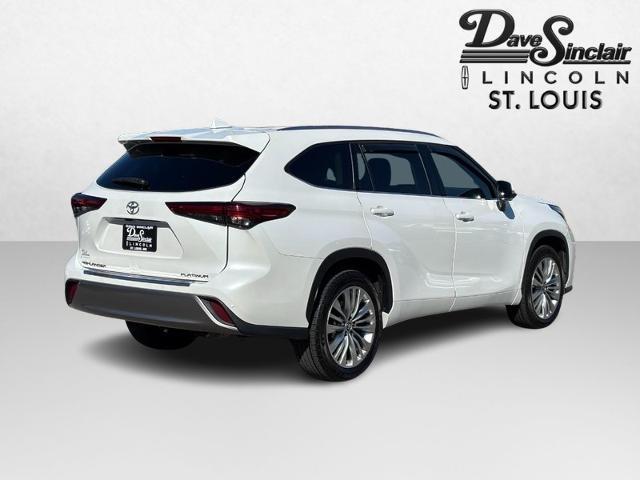 2023 Toyota Highlander Platinum