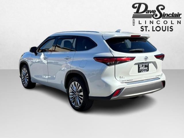 2023 Toyota Highlander Platinum