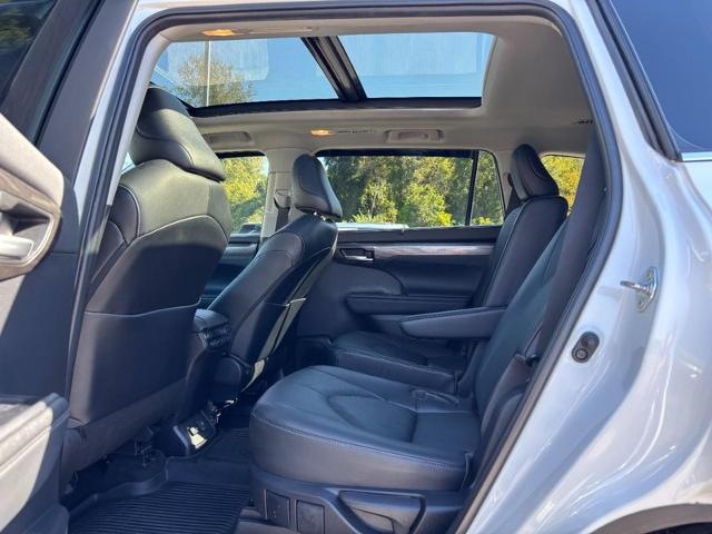 2023 Toyota Highlander Platinum