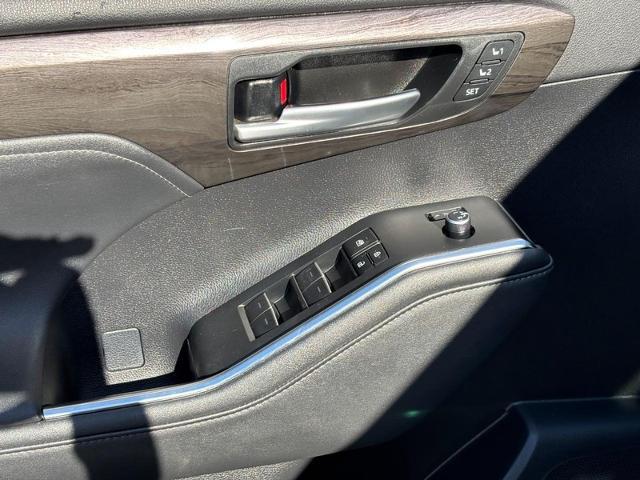 2023 Toyota Highlander Platinum
