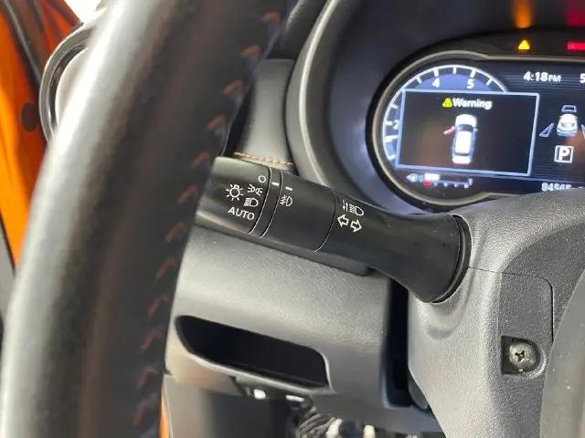2019 Nissan Kicks SR