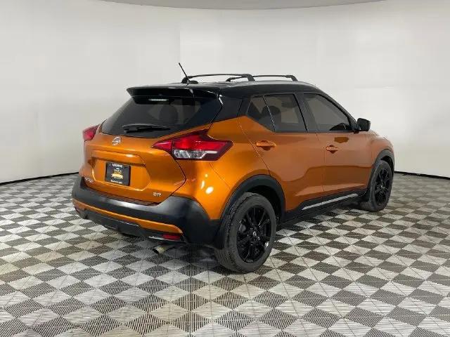 2019 Nissan Kicks SR