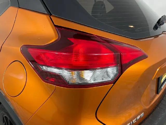 2019 Nissan Kicks SR