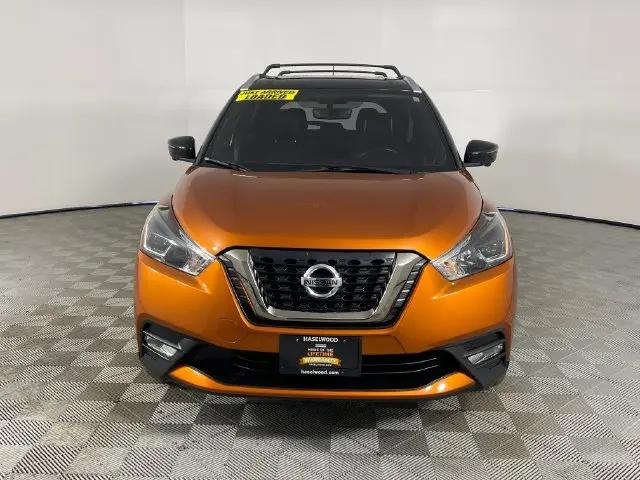 2019 Nissan Kicks SR