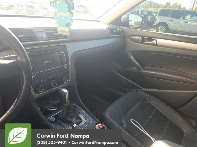 2015 Volkswagen Passat 1.8T Limited Edition