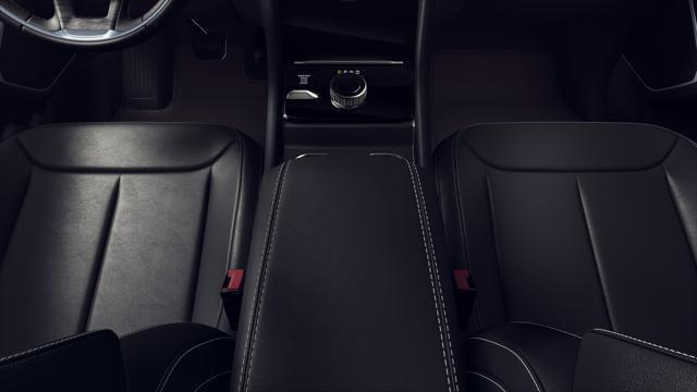 2026 Jeep Grand Cherokee L photo 4 of 9