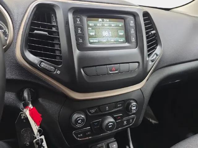 2014 Jeep Cherokee Sport