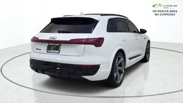 2024 Audi e-tron Prestige quattro
