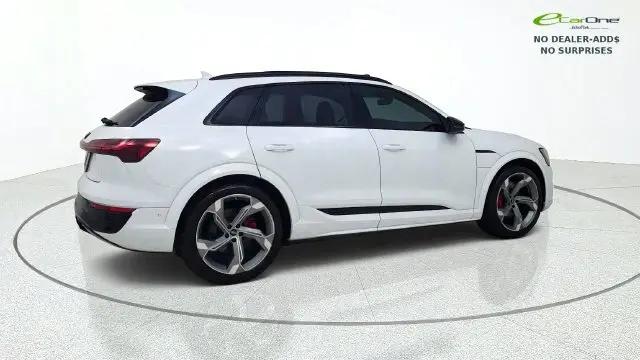 2024 Audi e-tron Prestige quattro
