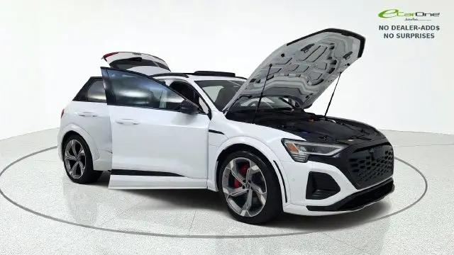 2024 Audi e-tron Prestige quattro