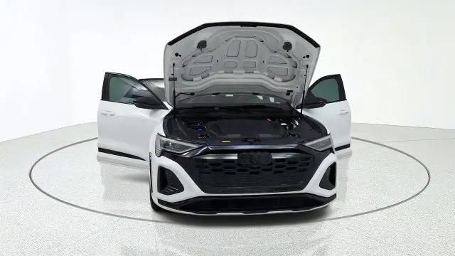 2024 Audi e-tron Prestige quattro
