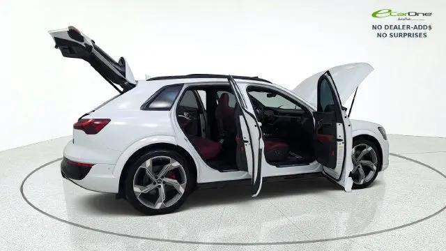 2024 Audi e-tron Prestige quattro