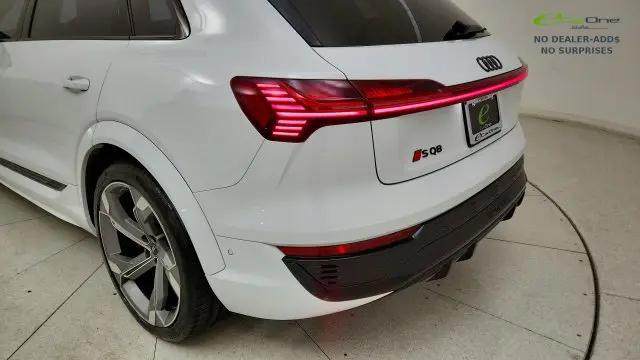 2024 Audi e-tron Prestige quattro