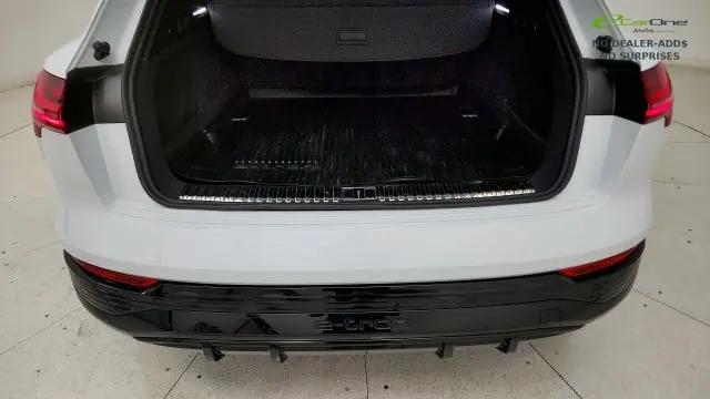2024 Audi e-tron Prestige quattro