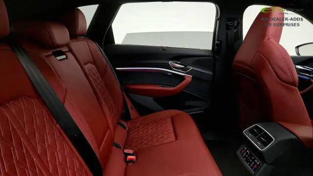 2024 Audi e-tron Prestige quattro