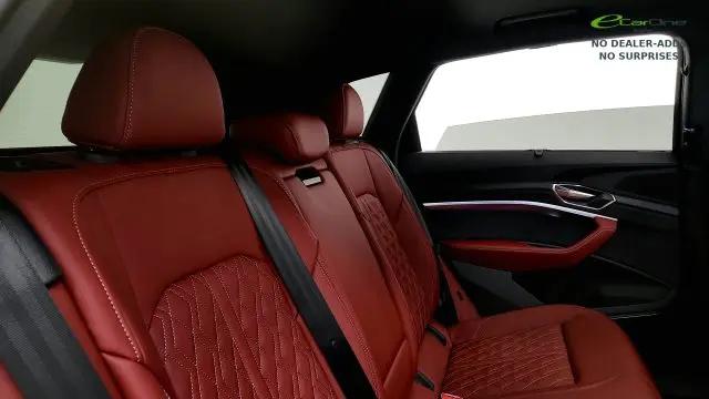 2024 Audi e-tron Prestige quattro