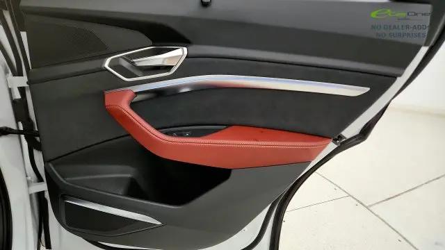 2024 Audi e-tron Prestige quattro