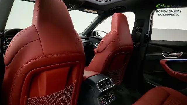 2024 Audi e-tron Prestige quattro
