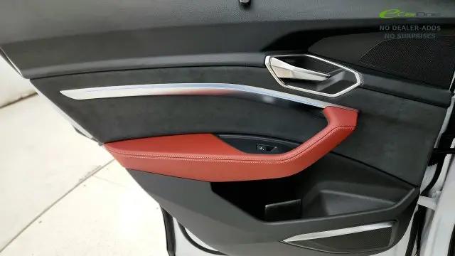 2024 Audi e-tron Prestige quattro