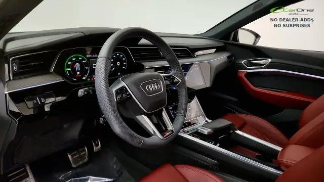 2024 Audi e-tron Prestige quattro