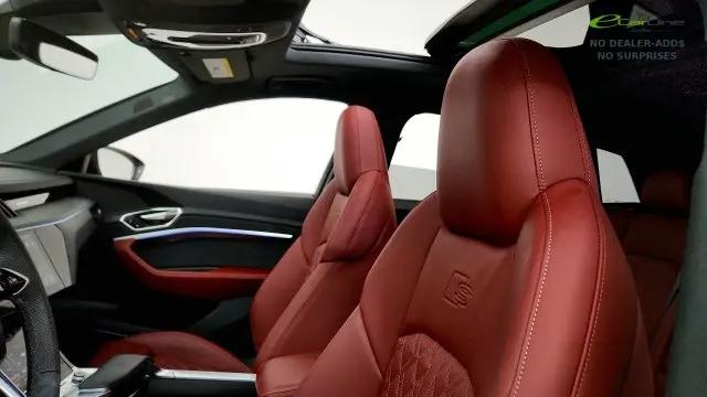 2024 Audi e-tron Prestige quattro