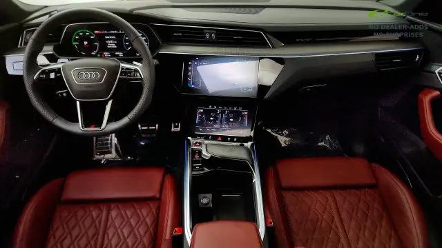 2024 Audi e-tron Prestige quattro