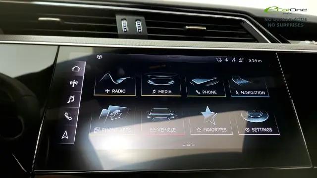 2024 Audi e-tron Prestige quattro