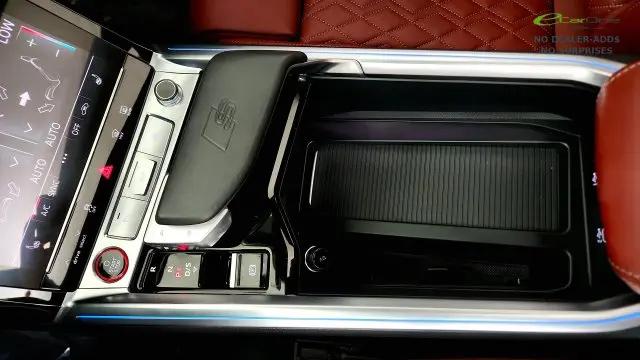 2024 Audi e-tron Prestige quattro