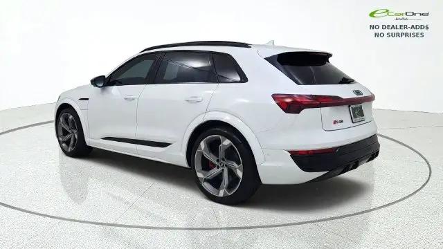 2024 Audi e-tron Prestige quattro