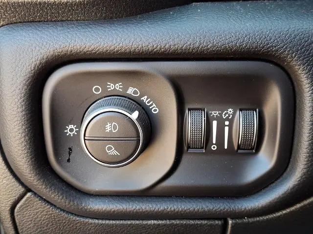 2026 Ram 1500 Rebel Crew Cab 4x4 57 Box