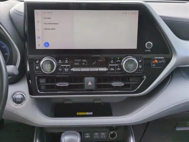 2023 Toyota Highlander Platinum