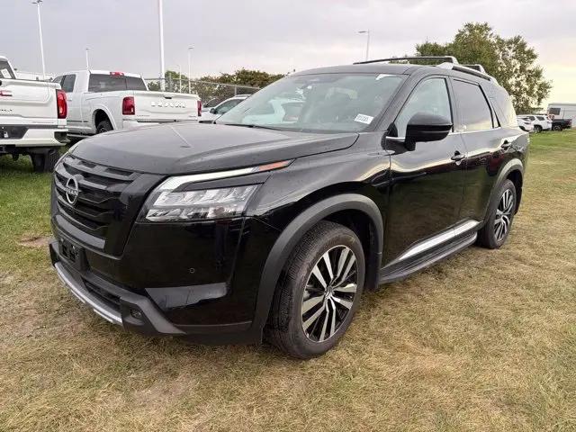 2025 Nissan Pathfinder Platinum 4WD