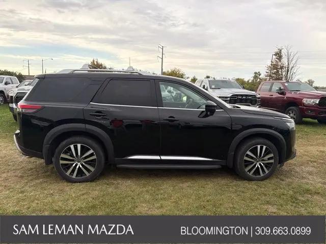 2025 Nissan Pathfinder Platinum 4WD
