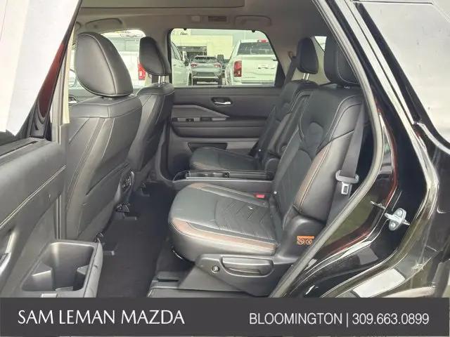 2025 Nissan Pathfinder Platinum 4WD