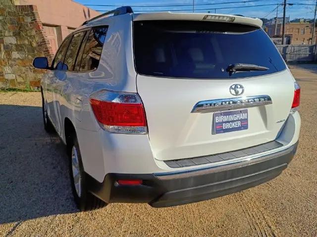 2011 Toyota Highlander Base V6