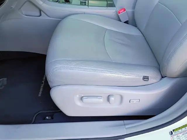 2011 Toyota Highlander Base V6