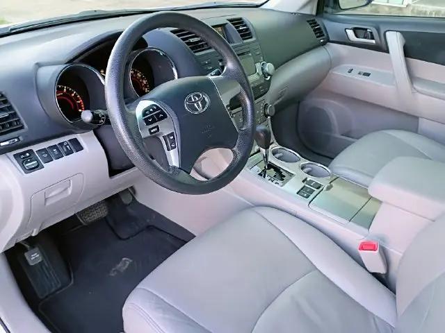 2011 Toyota Highlander Base V6