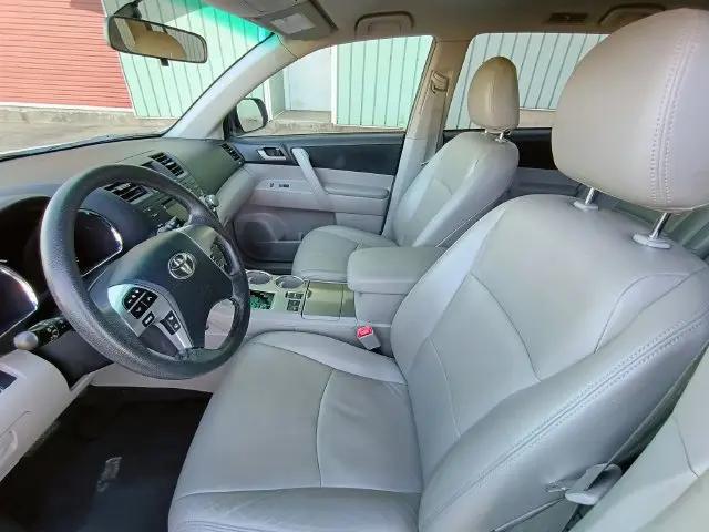 2011 Toyota Highlander Base V6