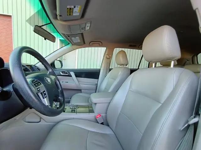 2011 Toyota Highlander Base V6