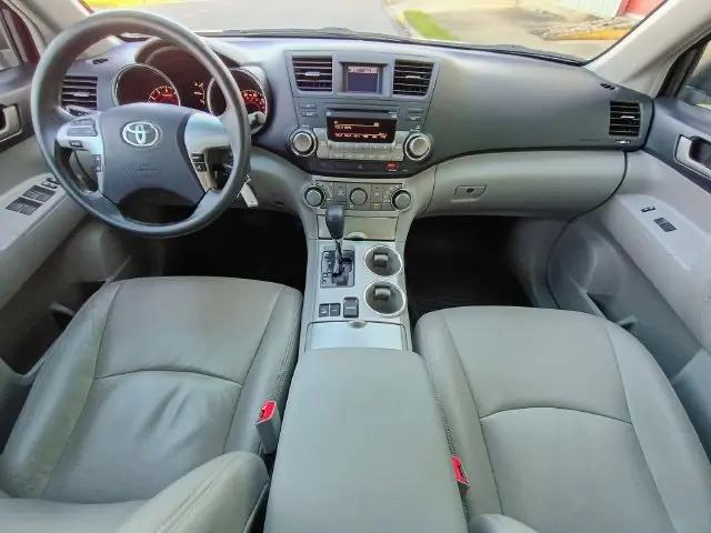 2011 Toyota Highlander Base V6